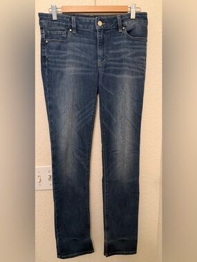 White House Black Market Women's Skinny Jeans in Dark Blue Wash